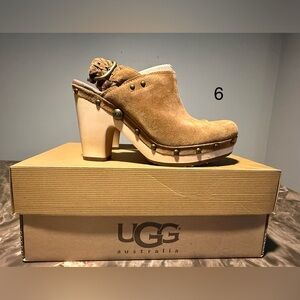 UGG Australia Dafni Clog in Light Brown. Brand New and In Original Packaging.
